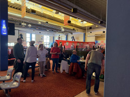 Bikerfreunde am Ball