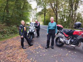 Es geht ins Bergische Land "Auf dem Dümpel" (Flugplatz) Hin und Rück über die Autobahn bis/ab Untereschbach.