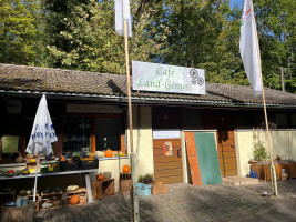 Waffeln, Eis und heiße Kirschen