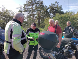 Waffeln, Eis und heiße Kirschen
