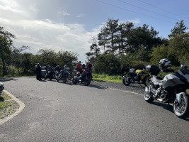 Waffeln, Eis und heiße Kirschen