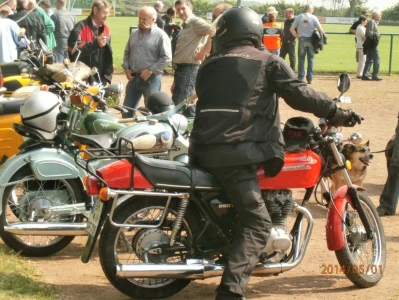 Tour am 1. Mai nach Dom Esch zur Oldtimer Motorrad Rallye