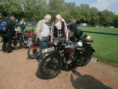 Tour am 1. Mai nach Dom Esch zur Oldtimer Motorrad Rallye