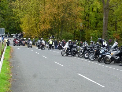 Motorradkorso zum Altenberger  Dom