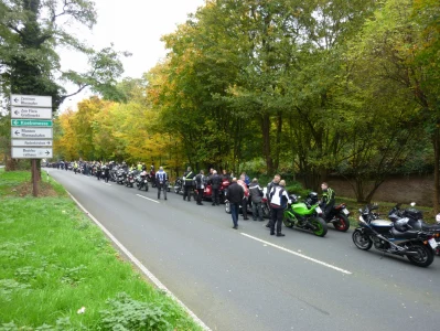 Motorradkorso zum Altenberger  Dom