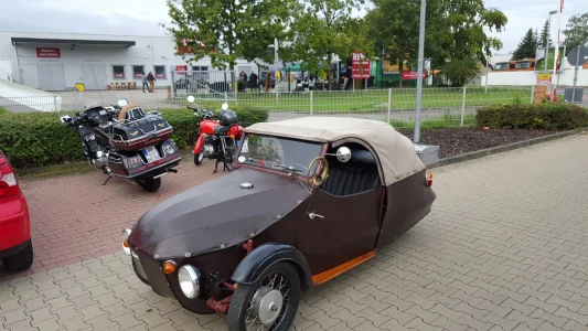 Blümchenpflückertour mit Station in Elsdorf (Wheels in motion), Oberaussem (Oldtimer)