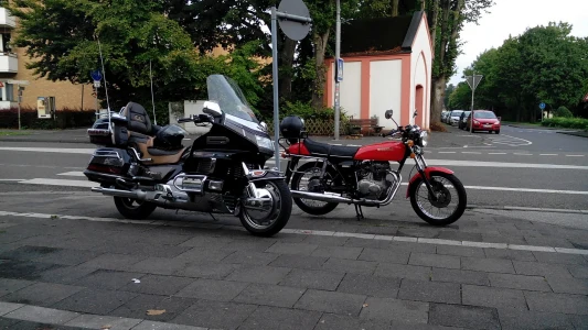 Blümchenpflückertour mit Station in Elsdorf (Wheels in motion), Oberaussem (Oldtimer)