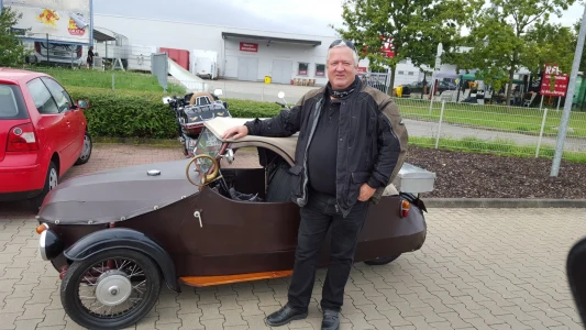 Blümchenpflückertour mit Station in Elsdorf (Wheels in motion), Oberaussem (Oldtimer)