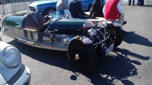 Tour zum Oldtimer-Nostalgietag am ADAC Fahrtsicherheitszentrum Grevenbroich