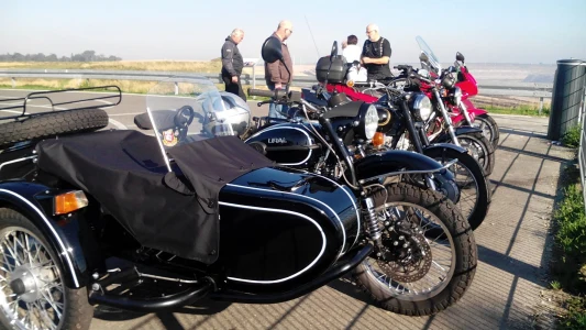 Tour zum Oldtimer-Nostalgietag am ADAC Fahrtsicherheitszentrum Grevenbroich