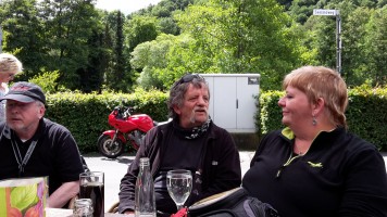 Kaffee trinken auf Burg Satzvey