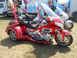 Gemütlich und sicher zum Gold Wing Treffen in Kronenberg /Holland