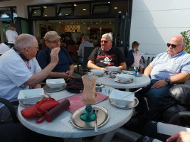 Slalom zum Radioteleskop