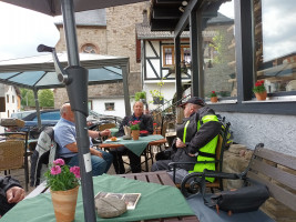 Slalom zum Radioteleskop