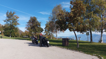 Zwei BFR'LER ERKUNDEN DEN di lago (Trentino province)
